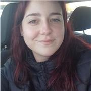 Professeur particulier donne cours aux étudiants de collège et/ou lycée